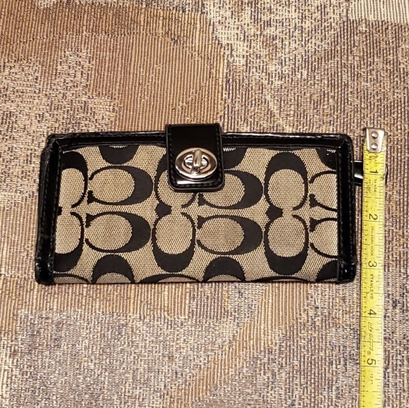 Coach Wallet - Picture 7 of 7